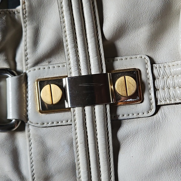 B. Makowsky White Leather Purse Hobo Bag - Picture 2 of 11